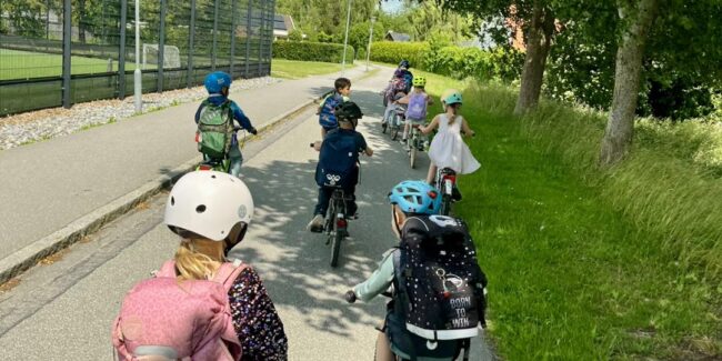 Children cycling